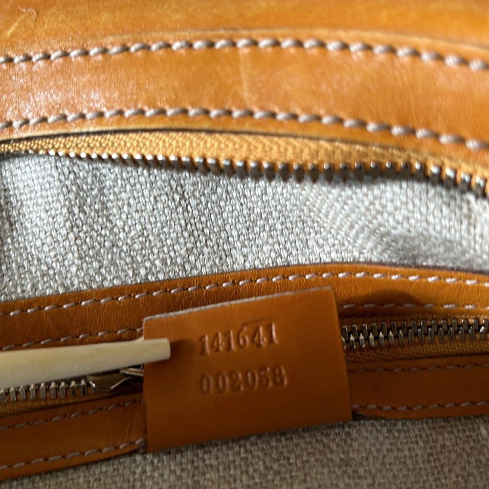 Gucci Hobo Bag - Picture 8 of 9